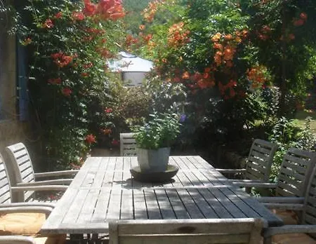 לינה וארוחת בוקר Le Prieure סווילאק