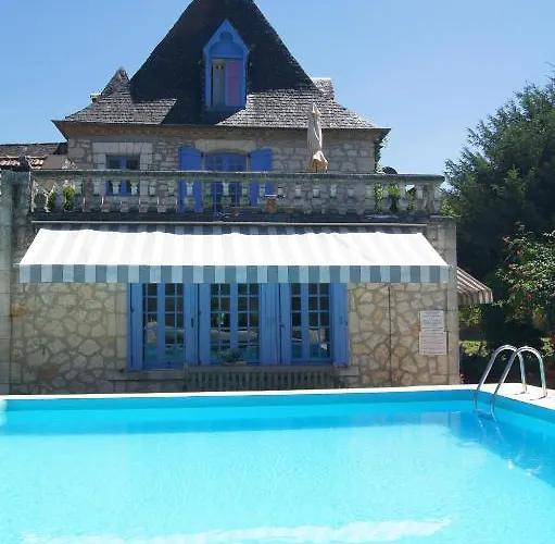 Le Prieure Bed & Breakfast 4*